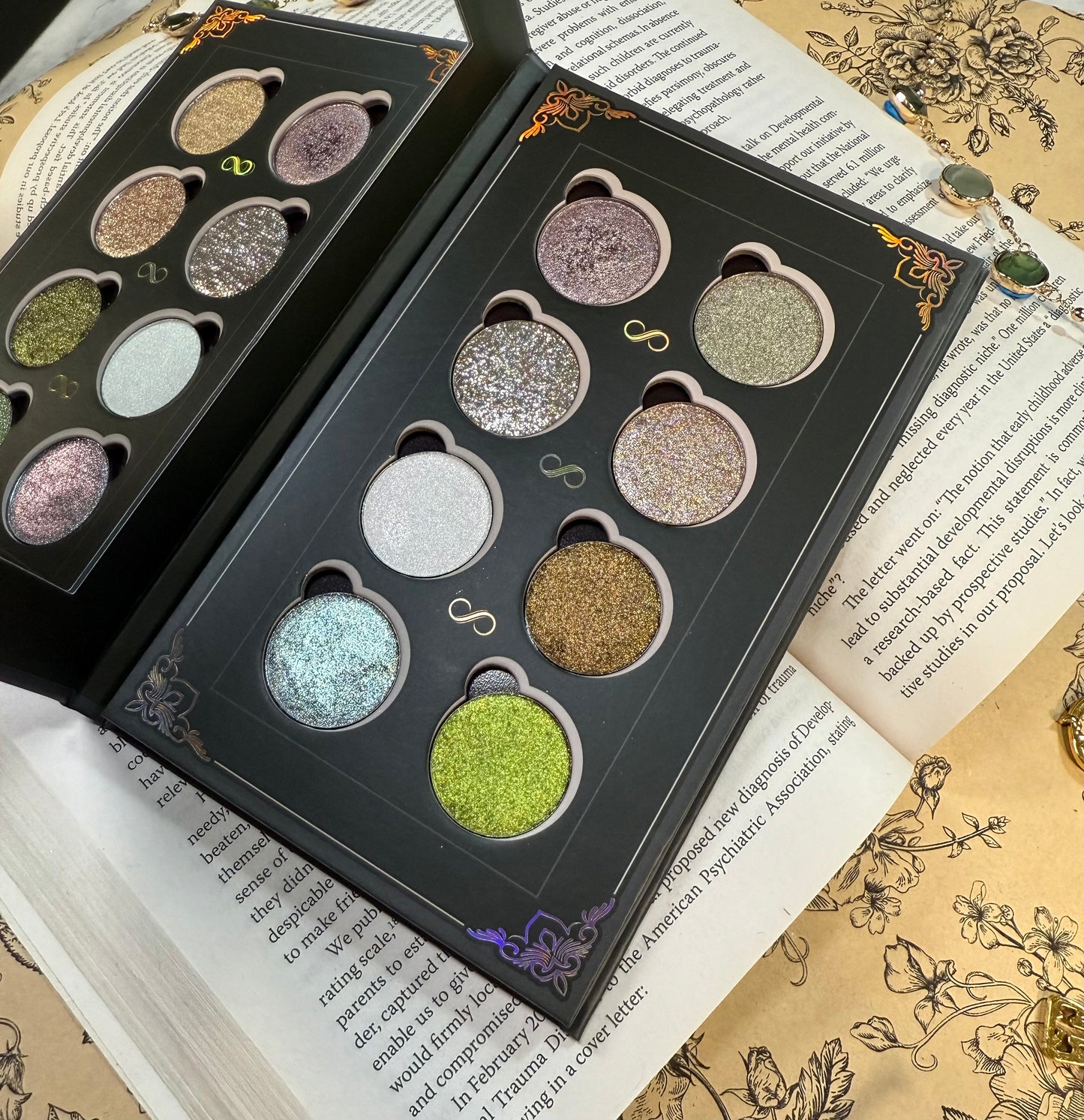Timeless Relics Eyeshadow Palette