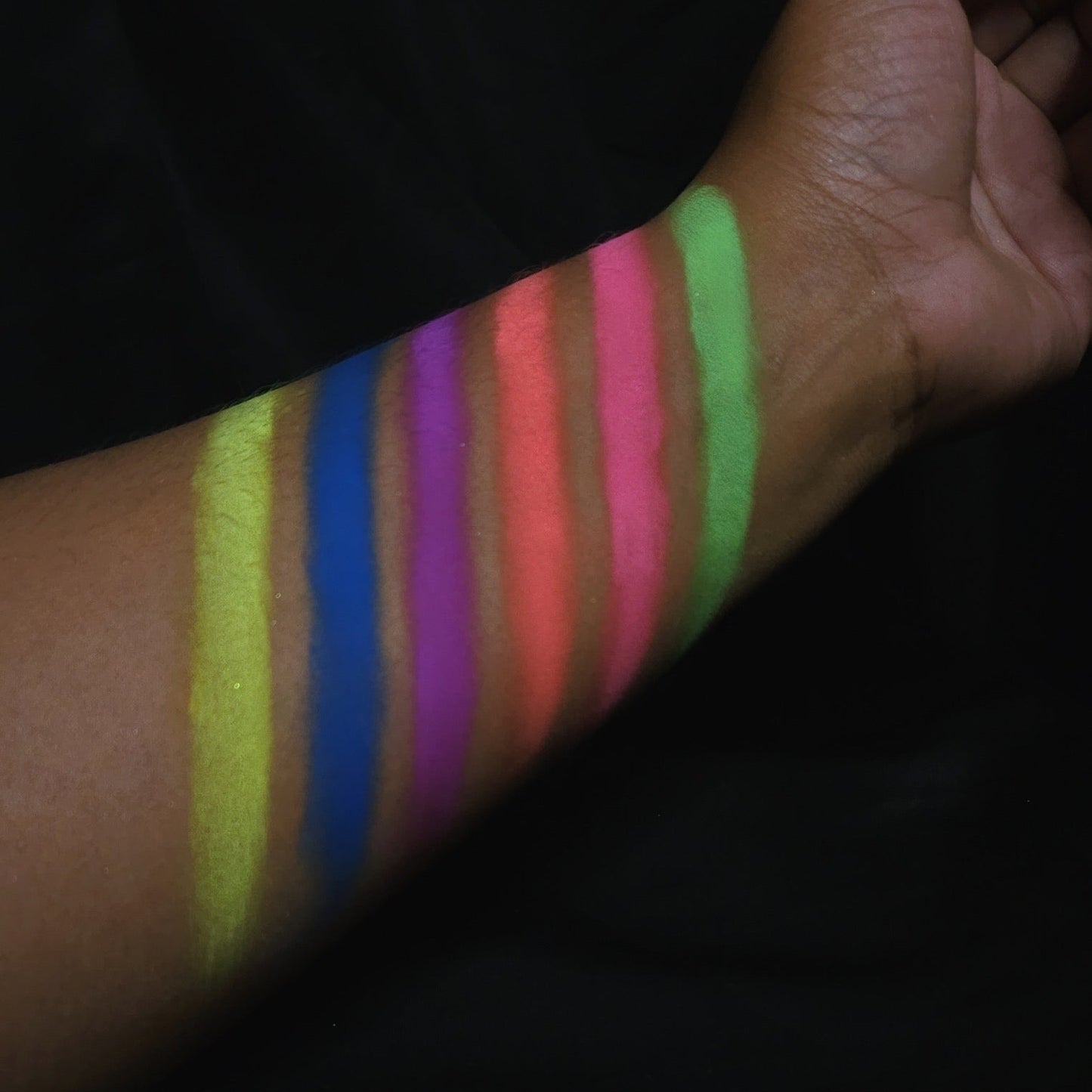 Neon matte pressed pigments
